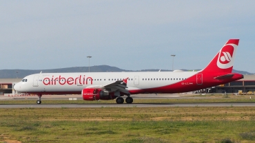 OE-LCJ (5126) 2012 Airbus A321-211