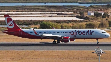 OE-LCL (6168) 2014 Airbus A321-211 WL