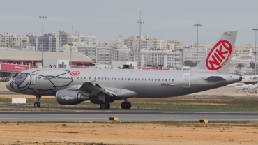 OE-LEA (2529) 2005 Airbus A320-214