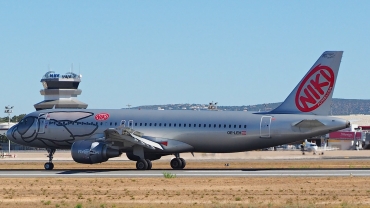 OE-LEH (4594) 2011 Airbus A320-214