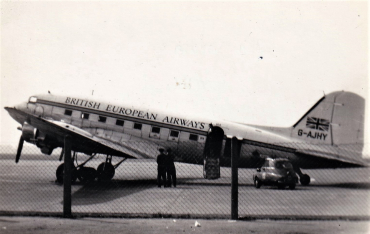G-AJHY (13388) 1942 Douglas C-47 Dakota 3