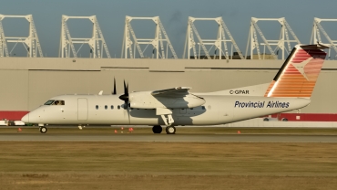 C-GPAR (519) 1998 Bombardier Dash 8-311
