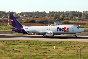 OE-IAE (25105) 1993 Boeing 737-4Q8(SF)