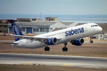 OO-SUA (970) 1999 Airbus A321-211