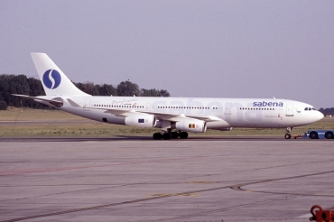 OO-SCW (014) 1993 Airbus A340-211
