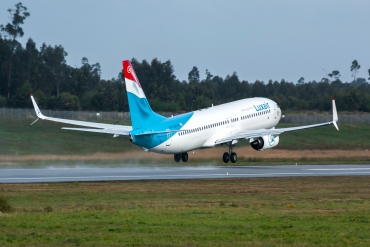 LX-LBA (43537) 2015 Boeing 737-8C9WL