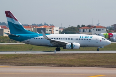 LX-LGQ (33802) 2004 Boeing 737-7C9WL