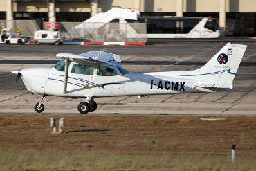 I-ACMX (17267500) 1976 Cessna 172M