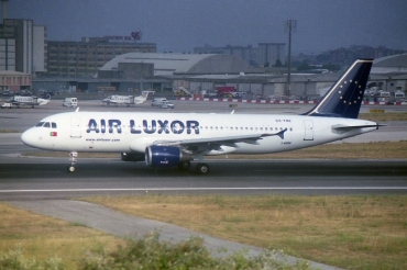 CS-TNE (395) 1992 Airbus A320-212