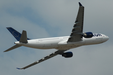 CS-TQF (087) 1995 Airbus A330-322