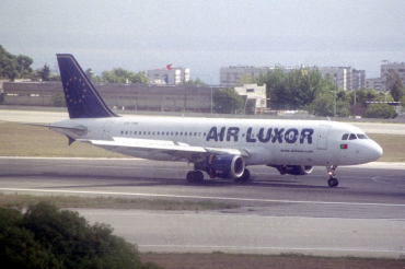 CS-TNE (395) 1992 Airbus A320-212