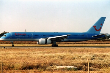 G-BYAN · Boeing 757-204 · (FAO / LPFR)