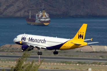 G-ZBAR (2142) 2003 Airbus A320-214