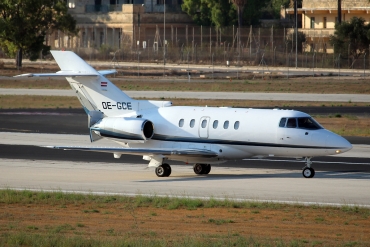 OE-GCE (258536) 2001 Raytheon Hawker 800XP