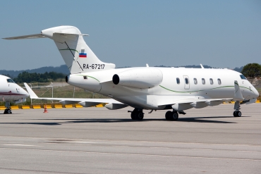 RA-67217 · Bombardier BD-100-1A10 Challenger 300 · (OPO / LPPR)