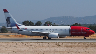 EI-FHH (31713) 2010 Boeing 737-8FZ WL