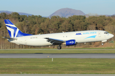 HA-FAY (25729) 1992 Boeing 737-429(SF)