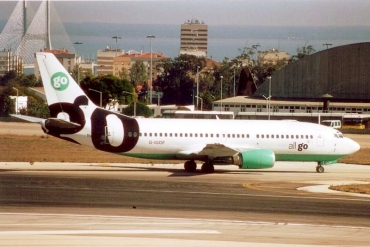 G-IGOF (24698) 1990 Boeing 737-3Q8