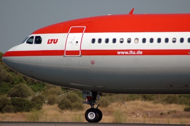 D-AERK (120) 1996 Airbus A330-322