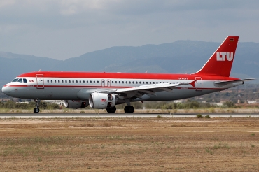 D-ALTI (1806) 2002 Airbus A320-214