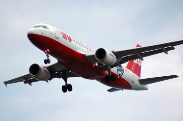 D-ALTB (1385) 2000 Airbus A320-214