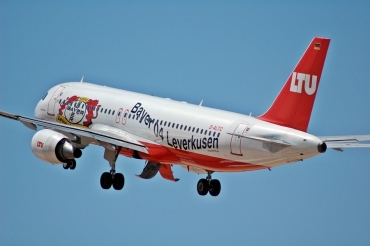D-ALTC · Airbus A320-214 · (FAO / LPFR)