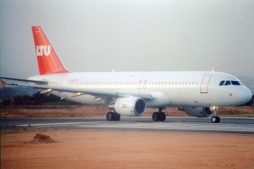 D-ALTD (1493) 2001 Airbus A320-214