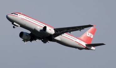 OE-LTU (1504) 2001 Airbus A320-214