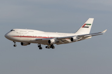 A6-COM (25074) 1991 Boeing 747-433(M)
