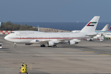 A6-COM (25074) 1991 Boeing 747-433(M)