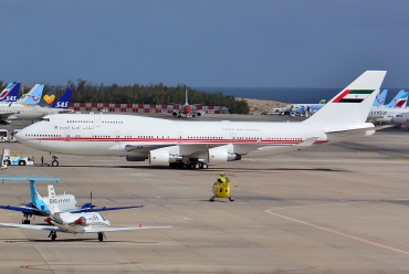 A6-COM (25074) 1991 Boeing 747-433(M)