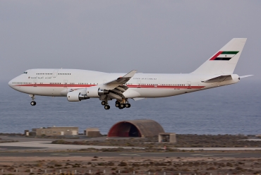 A6-COM (25074) 1991 Boeing 747-433(M)