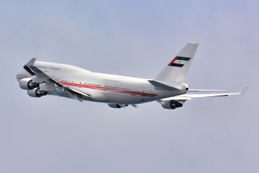 A6-COM (25074) 1991 Boeing 747-433(M)