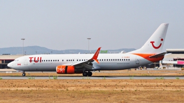 C-GOWG (37757) 2010 Boeing 737-86J(WL)
