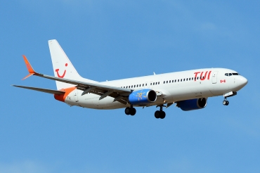 C-FYLC (33029) 2006 Boeing 737-8BK(WL)