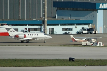 CS-DNV · Raytheon Hawker 800XP · (LIS / LPPT)