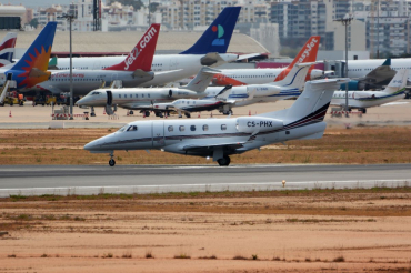 CS-PHX · Embraer 505 Phenom 300 · (FAO / LPFR)