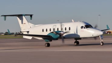 C-GZGA · Beechcraft 1900D · (YUL / CYUL)