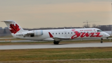 C-GKFR · Bombardier CRJ-200LR · (YUL / CYUL)