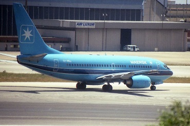 OY-MRJ (28015) 2001 Boeing 737-7L9