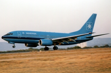 OY-MRJ (28015) 2001 Boeing 737-7L9