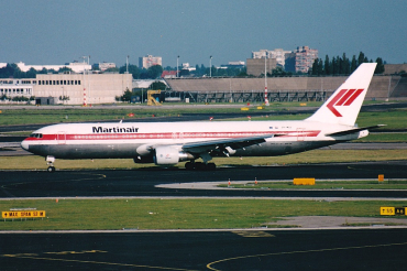 PH-MCV (27619) 1995 Boeing 767-31AER