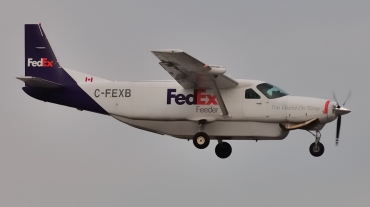 C-FEXB · Cessna 208 Caravan · (YYZ / CYYZ)