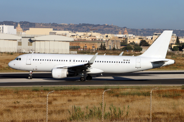 9H-MLO (5653) 2013 Airbus A320-214(WL)