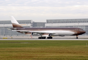 M-IABU (955) 2008 Airbus A340-313