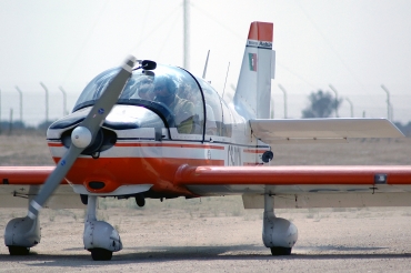 CS-DCN, (cn 1235), Robin DR-400-180R Remorqueur