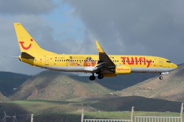 D-AHFT (30413) 2000 Boeing 737-8K5(WL)