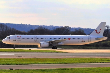 CS-TKU (1607) 2001 Airbus A321-211
