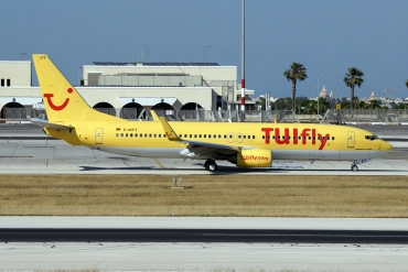 D-AHFT (30413) 2000 Boeing 737-8K5(WL)