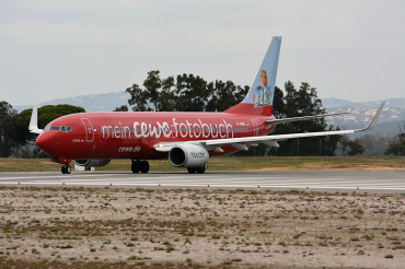 D-ABMV (37785) 2013 Boeing 737-86J(WL)